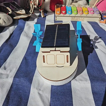 Barco Solar 🚤